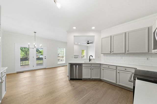 203 Trophy Ct, Thompsons Station, TN 37179