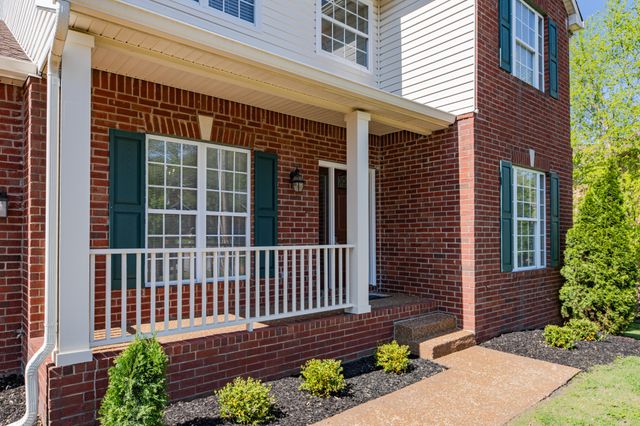 203 Trophy Ct, Thompsons Station, TN 37179