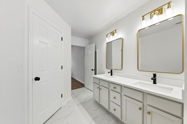 203 Trophy Ct, Thompsons Station, TN 37179