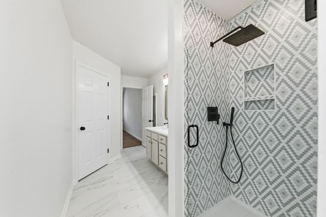 203 Trophy Ct, Thompsons Station, TN 37179