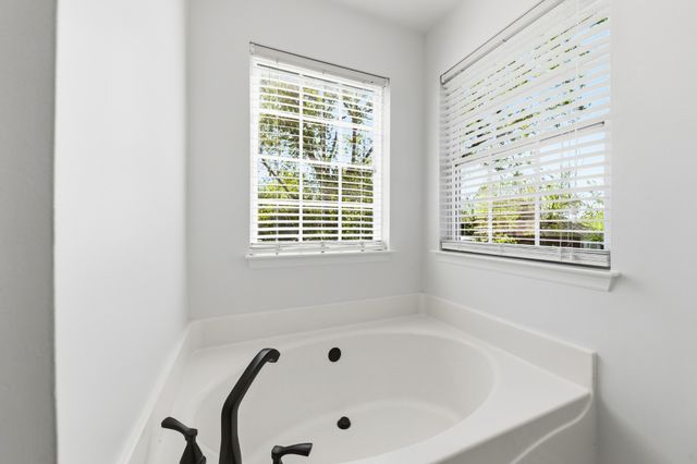 203 Trophy Ct, Thompsons Station, TN 37179