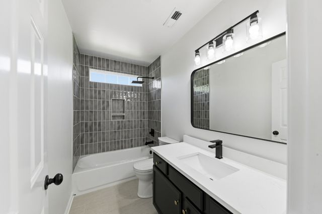 203 Trophy Ct, Thompsons Station, TN 37179