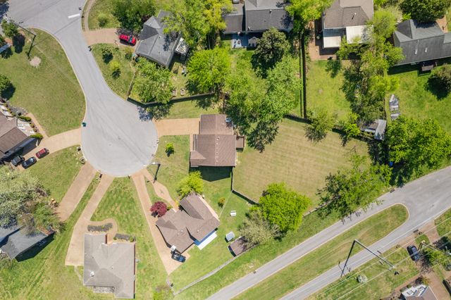 203 Trophy Ct, Thompsons Station, TN 37179