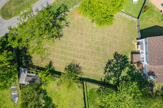 203 Trophy Ct, Thompsons Station, TN 37179