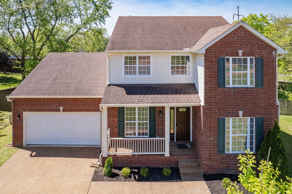 203 Trophy Ct, Thompsons Station, TN 37179