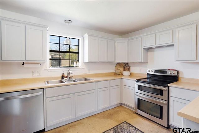 97 CR 2640, Mount Pleasant, TX 75455