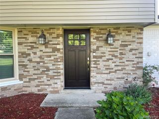 21150 E Chigwidden Street, Northville, MI 48167