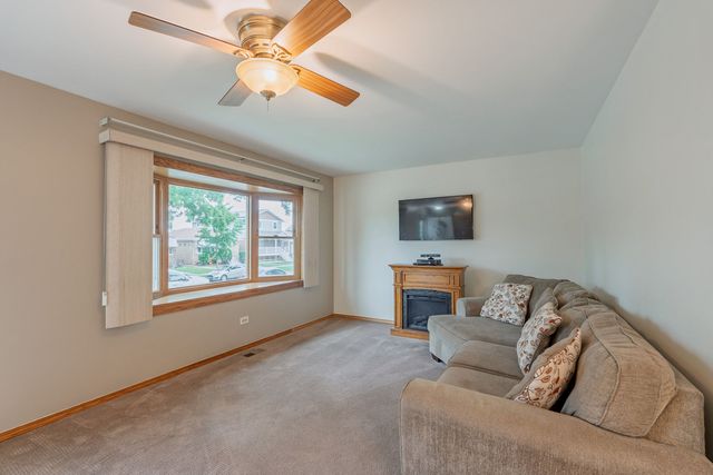 2359 Burr Oak Avenue, North Riverside, IL 60546
