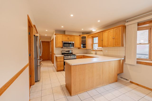 2359 Burr Oak Avenue, North Riverside, IL 60546