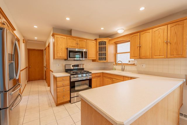 2359 Burr Oak Avenue, North Riverside, IL 60546