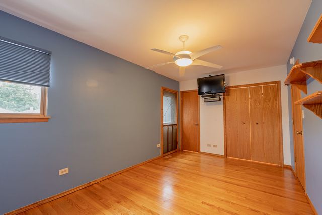 2359 Burr Oak Avenue, North Riverside, IL 60546