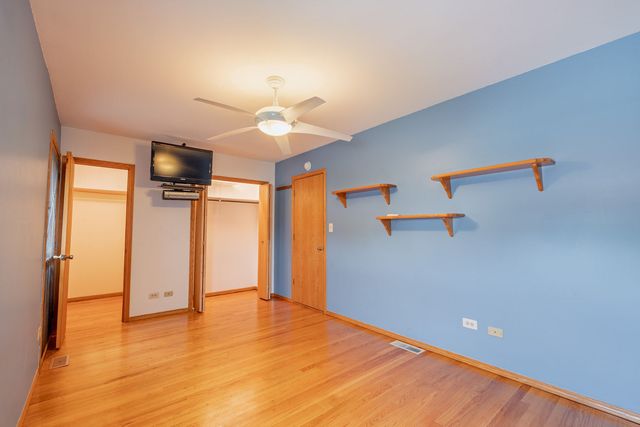 2359 Burr Oak Avenue, North Riverside, IL 60546