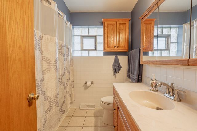 2359 Burr Oak Avenue, North Riverside, IL 60546