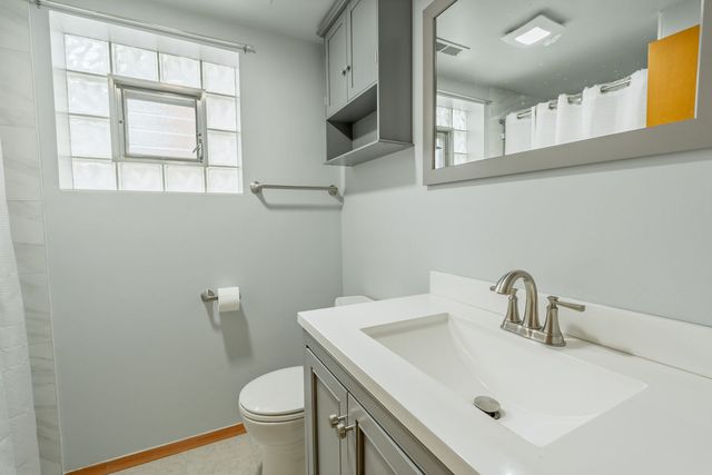 2359 Burr Oak Avenue, North Riverside, IL 60546