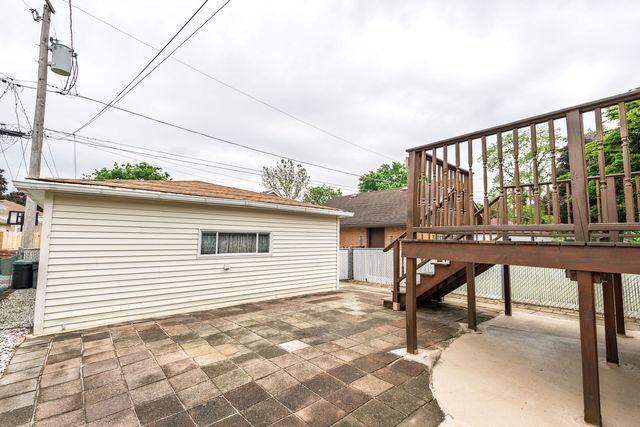 2359 Burr Oak Avenue, North Riverside, IL 60546