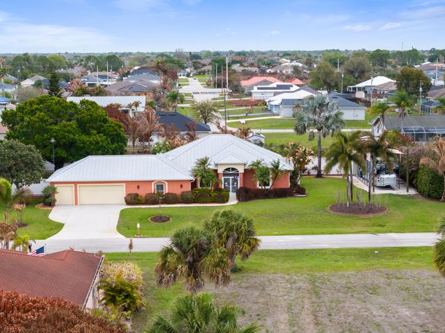 416 SW S Quick Circle, Port St. Lucie, Port St Lucie, FL 34953