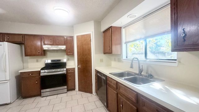 3508 Monument DR, Round Rock, TX 78681