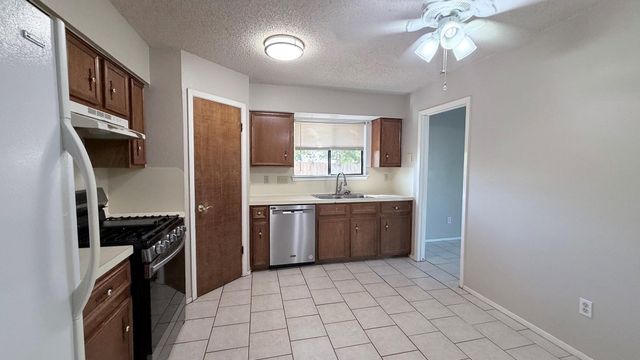 3508 Monument DR, Round Rock, TX 78681