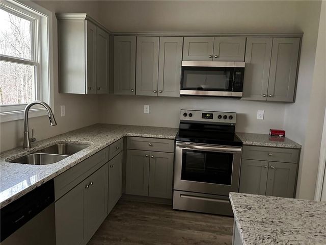 171 Strickland, Forsyth, GA 31029