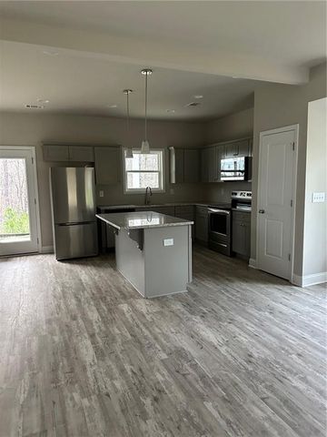 171 Strickland, Forsyth, GA 31029