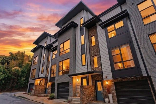 962 Moda Drive, Atlanta, GA 30316