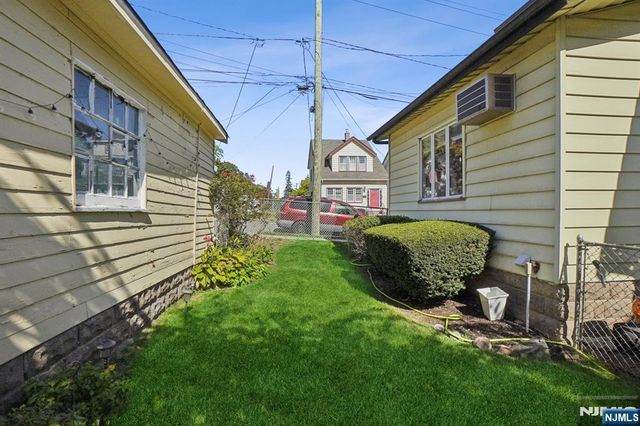 95 Rollinson Street, West Orange, NJ 07052