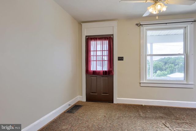 249 S WALNUT ST, Dallastown, PA 17313