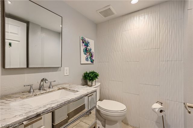 2890 Belcastro Street, Las Vegas, NV 89117