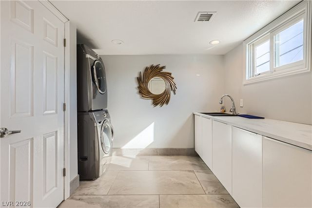 2890 Belcastro Street, Las Vegas, NV 89117