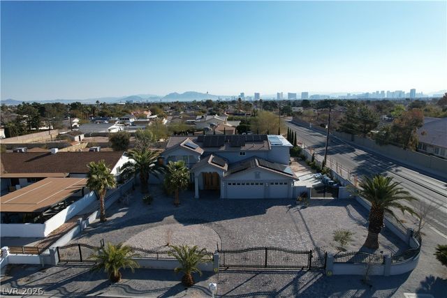 2890 Belcastro Street, Las Vegas, NV 89117