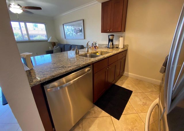 10265 GULF BOULEVARD B314, Treasure Island, FL 33706