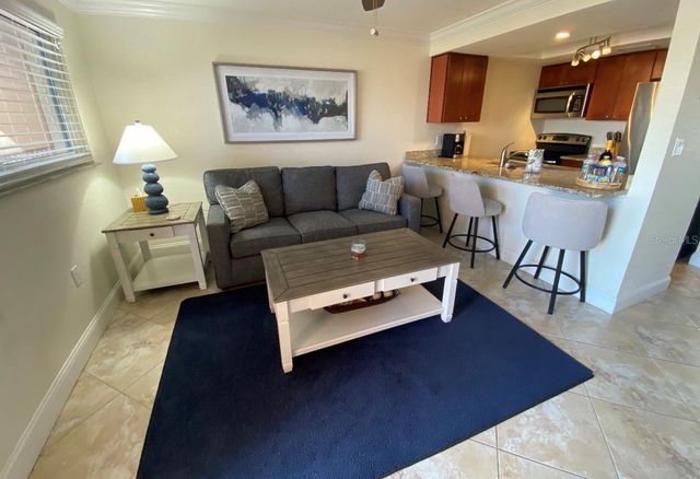 10265 GULF BOULEVARD B314, Treasure Island, FL 33706