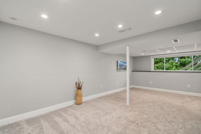 165 Lockland Ave, Framingham, MA 01701