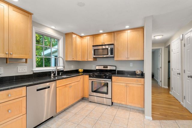 165 Lockland Ave, Framingham, MA 01701