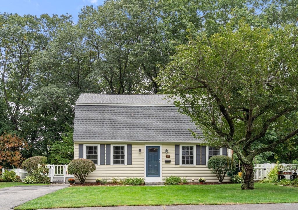 165 Lockland Ave, Framingham, MA 01701