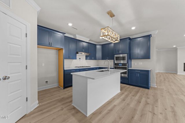 1600 Gathering Park Circle 304, Cary, NC 27519