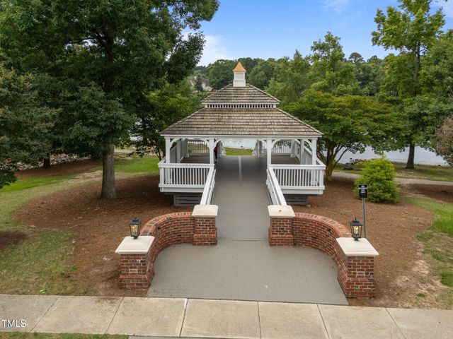 1600 Gathering Park Circle 304, Cary, NC 27519