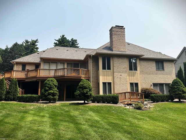 5500 Crystal Creek Lane, Washington Twp, MI 48094
