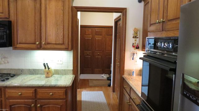 5500 Crystal Creek Lane, Washington Twp, MI 48094