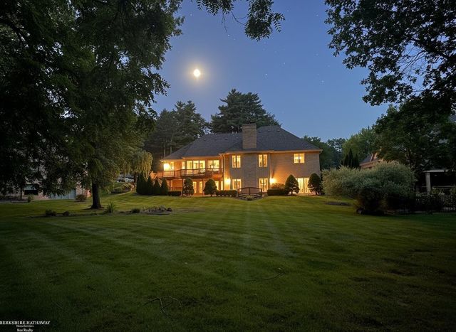 5500 Crystal Creek Lane, Washington Twp, MI 48094