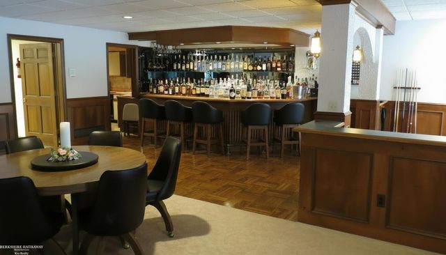 5500 Crystal Creek Lane, Washington Twp, MI 48094