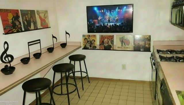 5500 Crystal Creek Lane, Washington Twp, MI 48094