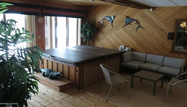 5500 Crystal Creek Lane, Washington Twp, MI 48094