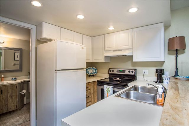20800 RIVER DRIVE A16, Dunnellon, FL 34431