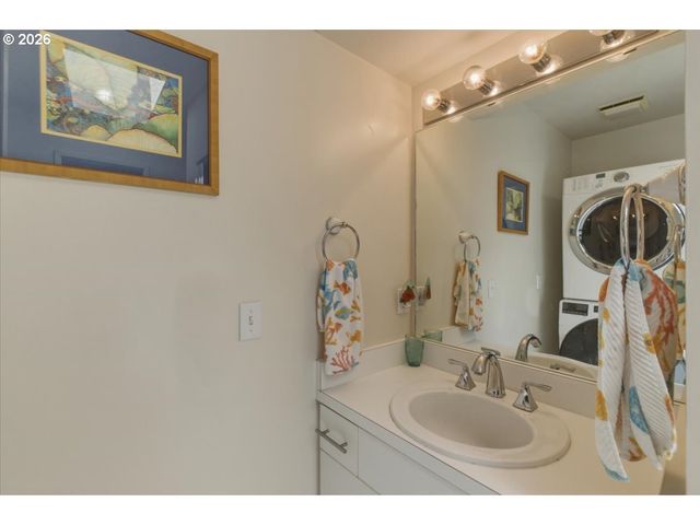 9180 KEYS Pl, Gleneden Beach, OR 97388