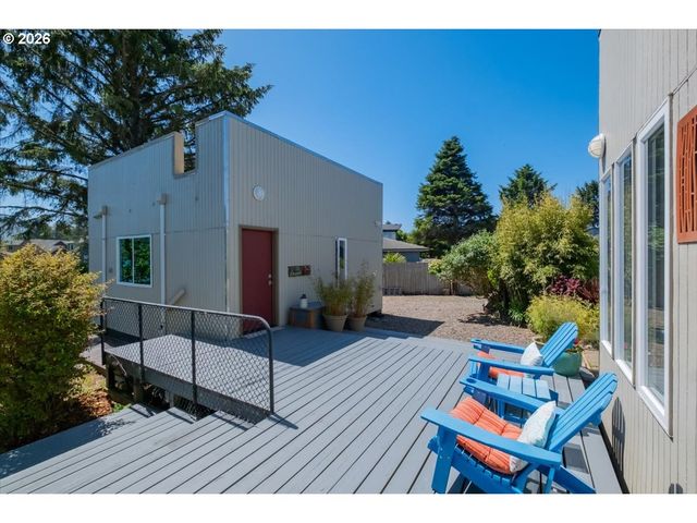 9180 KEYS Pl, Gleneden Beach, OR 97388