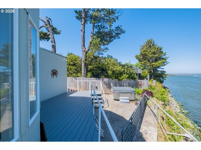 9180 KEYS Pl, Gleneden Beach, OR 97388