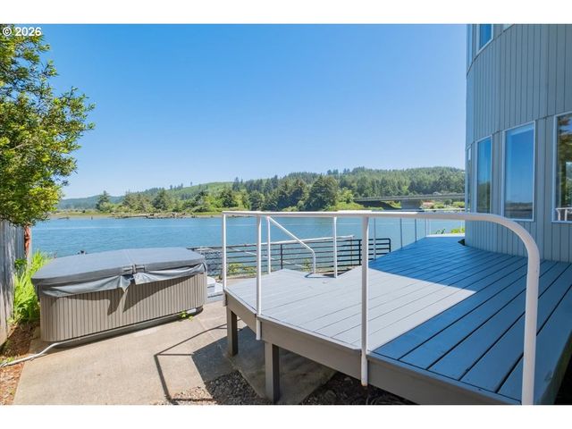 9180 KEYS Pl, Gleneden Beach, OR 97388