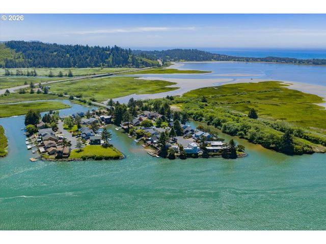 9180 KEYS Pl, Gleneden Beach, OR 97388