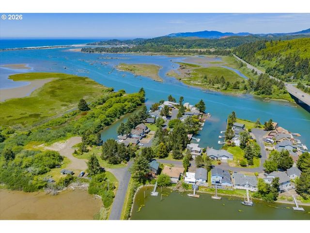 9180 KEYS Pl, Gleneden Beach, OR 97388